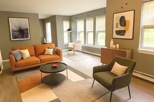 541 E 60th St, Chicago, IL 60637 - Photo 2