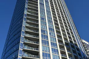 1235 S Prairie Ave, Chicago, IL 60605 - Photo 2