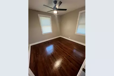 8521 S Saint Lawrence Avenue, Chicago, IL 60619 - Photo 10