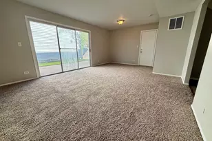 149 Highbury Dr, Elgin, IL 60120 - Photo 6