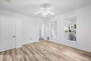 309 Griswold St, Elgin, IL 60123 - Photo 10