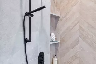 1633 W Balmoral Ave, Chicago, IL 60640 - Photo 20