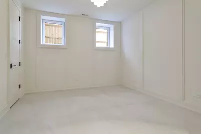 1633 W Balmoral Avenue, Chicago, IL 60640 - Photo 38