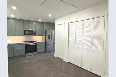 881 E Thacker Street, Des Plaines, IL 60016 - Photo 8