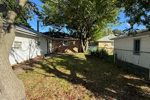 881 E Thacker St, Des Plaines, IL 60016 - Photo 16