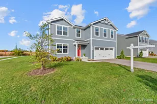 702 E Garfield St, Waterman, IL 60556 - Photo 1