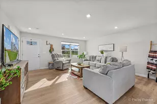 702 E Garfield St, Waterman, IL 60556 - Photo 6