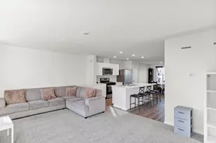 1464 Sequoia Wy, Hampshire, IL 60140 - Photo 8