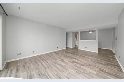 10308 Circle Drive #301, Oak Lawn, IL 60453 - Photo 4