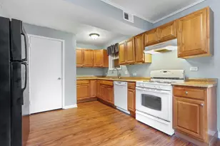 337 Nassau St, Park Forest, IL 60466 - Photo 6