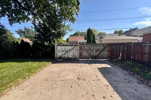 103 Highland St, Calumet City, IL 60409 - Photo 26