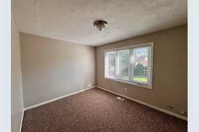 103 Highland Street, Calumet City, IL 60409 - Photo 8