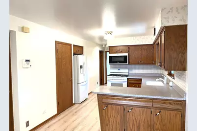 6614 W Devon Avenue, Chicago, IL 60631 - Photo 8