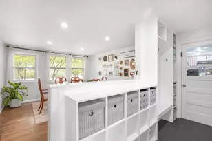 124 W Old Elm Rd, Lake Forest, IL 60045 - Photo 14