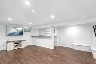 124 W Old Elm Rd, Lake Forest, IL 60045 - Photo 22