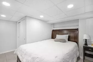 124 W Old Elm Rd, Lake Forest, IL 60045 - Photo 24