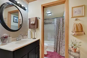 2306 Holiday Ter, Lansing, IL 60438 - Photo 14