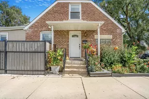 4158 W 58th Pl, Chicago, IL 60629 - Photo 2