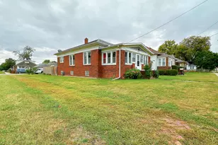 1121 E Main St, Streator, IL 61364 - Photo 18