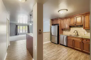 10048 S Pulaski Rd, Oak Lawn, IL 60453 - Photo 2