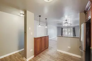 10048 S Pulaski Rd, Oak Lawn, IL 60453 - Photo 4