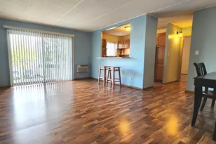 588 Fairway View Dr, Wheeling, IL 60090 - Photo 2