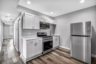 9219 S Greenwood Ave, Chicago, IL 60619 - Photo 6