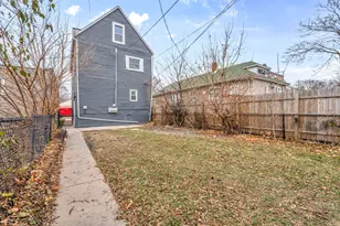 9219 S Greenwood Ave, Chicago, IL 60619 - Photo 14