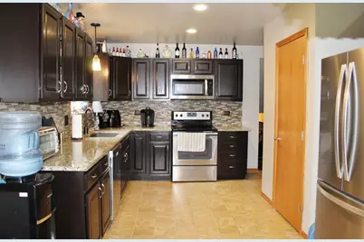 1445 Scott Circle, Morris, IL 60450 - Photo 6