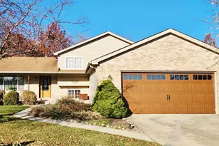 1445 Scott Cir, Morris, IL 60450 - Photo 2