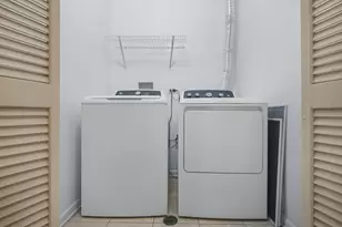 633 E Bowen Ave, Chicago, IL 60653 - Photo 18