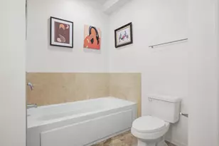 633 E Bowen Ave, Chicago, IL 60653 - Photo 12