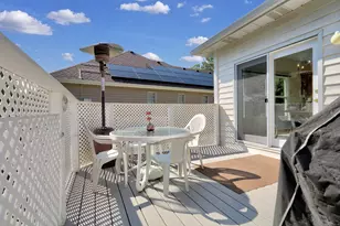 1075 Suffolk Ct, Gurnee, IL 60031 - Photo 6