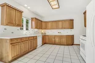 1075 Suffolk Ct, Gurnee, IL 60031 - Photo 22