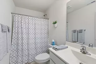 717 Wellington Ln, Cary, IL 60013 - Photo 18