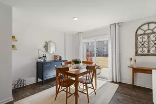 717 Wellington Ln, Cary, IL 60013 - Photo 8