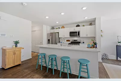 717 Wellington Lane, Cary, IL 60013 - Photo 4