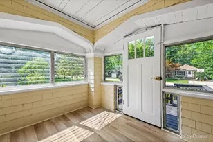 503 N River Rd, Fox River Grove, IL 60021 - Photo 2