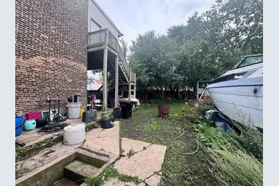 9398 S Kreiter Avenue, Chicago, IL 60617 - Photo 6