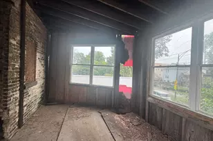 9398 S Kreiter Ave, Chicago, IL 60617 - Photo 16