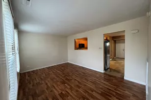 1645 Victoria Park Cir, Aurora, IL 60504 - Photo 4