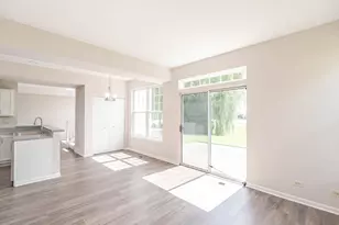 123 Dunton Ct, Mundelein, IL 60060 - Photo 4