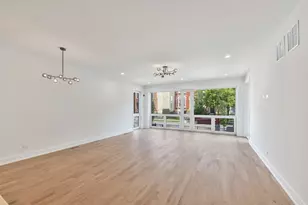 2147 W Adams St, Chicago, IL 60612 - Photo 2