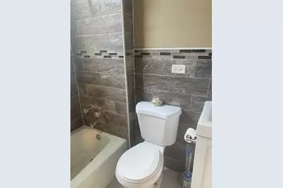 9157 S Marquette Avenue, Chicago, IL 60617 - Photo 16