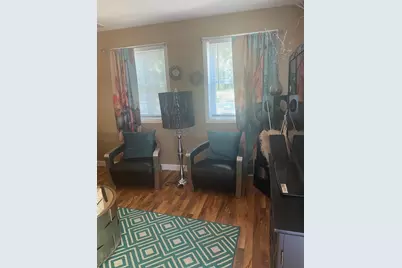 9157 S Marquette Avenue, Chicago, IL 60617 - Photo 8