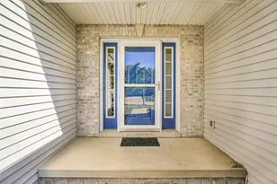 2004 Emerald Dr, Champaign, IL 61822 - Photo 4