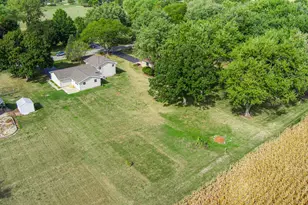 21044 Virginia Rd, Dekalb, IL 60115 - Photo 4