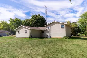 21044 Virginia Rd, Dekalb, IL 60115 - Photo 38