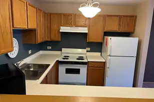 801 N McLean Blvd, Elgin, IL 60123 - Photo 4