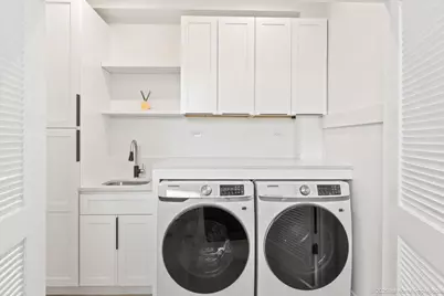 7440 S Oglesby Avenue, Chicago, IL 60649 - Photo 12